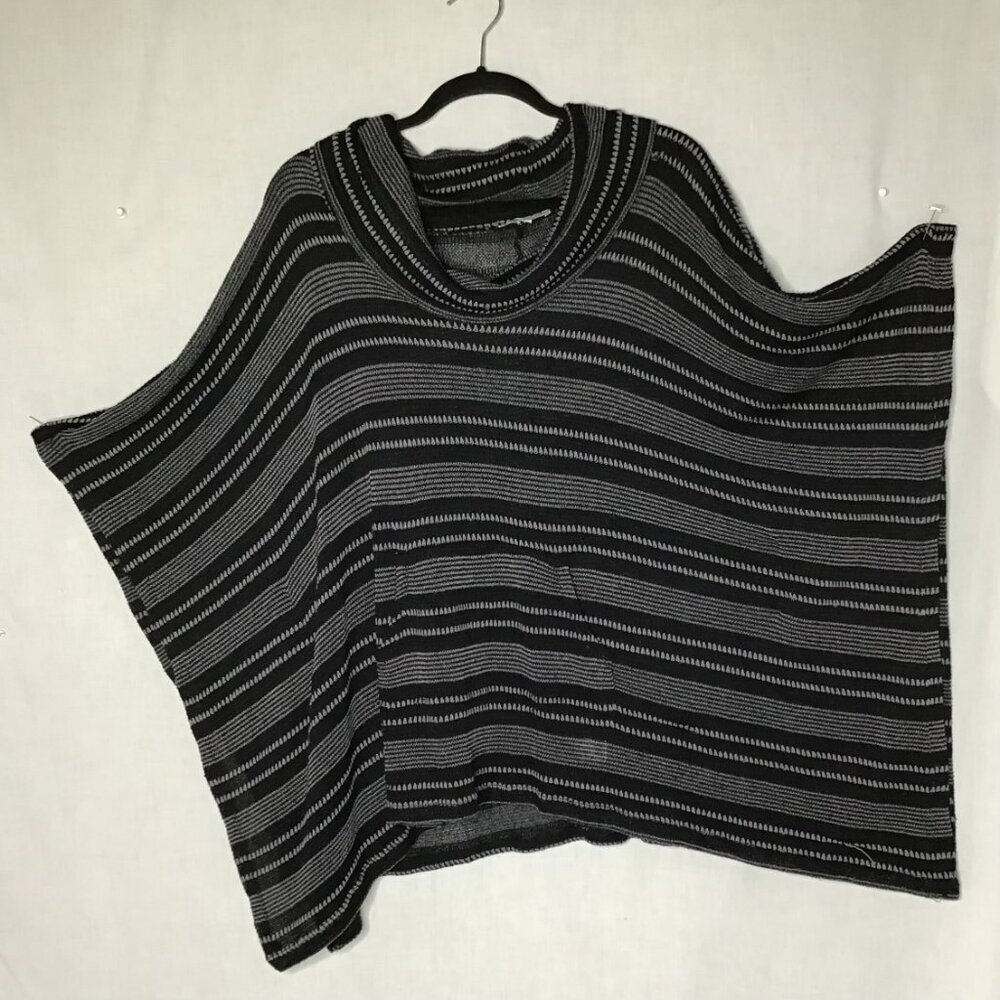 All At Once Womens Black Gray Striped Pullover Knitted Poncho Sweater Size XL